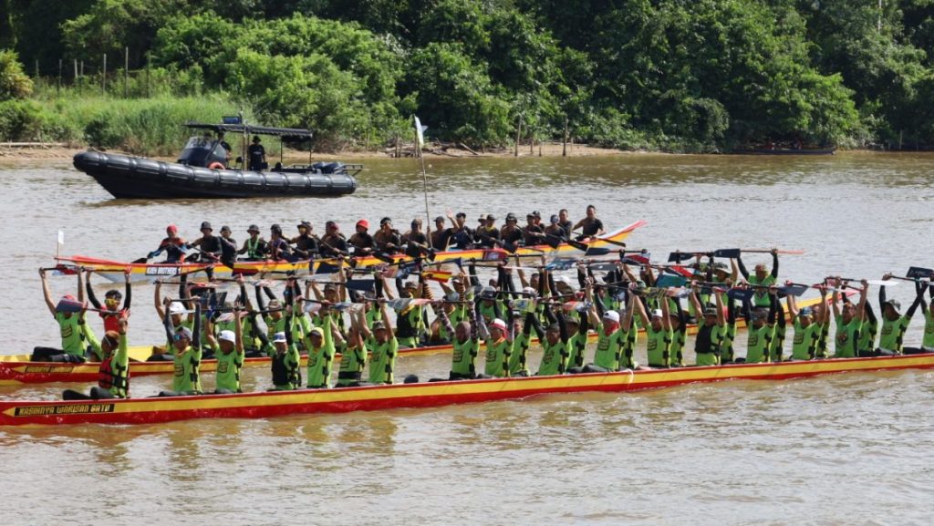 Tatau Regatta 2024: Azam Kasihnya Warisan Crowned ‘Raja Sungai’ Amidst Record-Breaking Turnout 2 Tatau Regatta 2024 Azam Kasihnya Warisan Crowned ‘Raja Sungai’ Amidst Record-Breaking Turnout