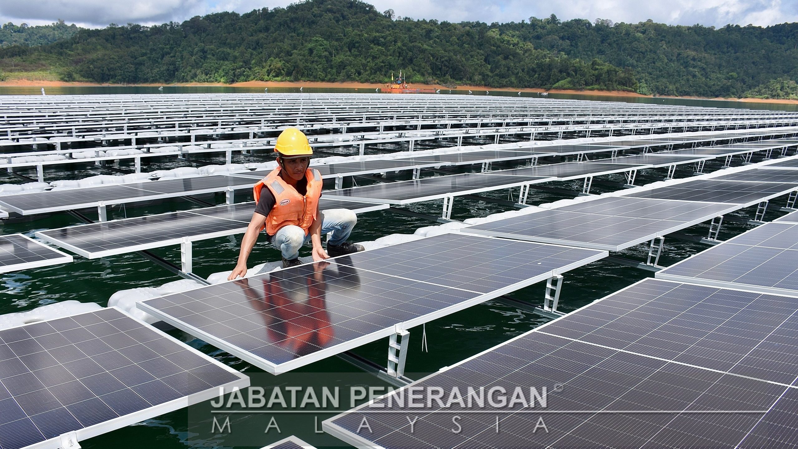 Sarawak Pioneers Renewable Energy with Biomass and Solar Innovations