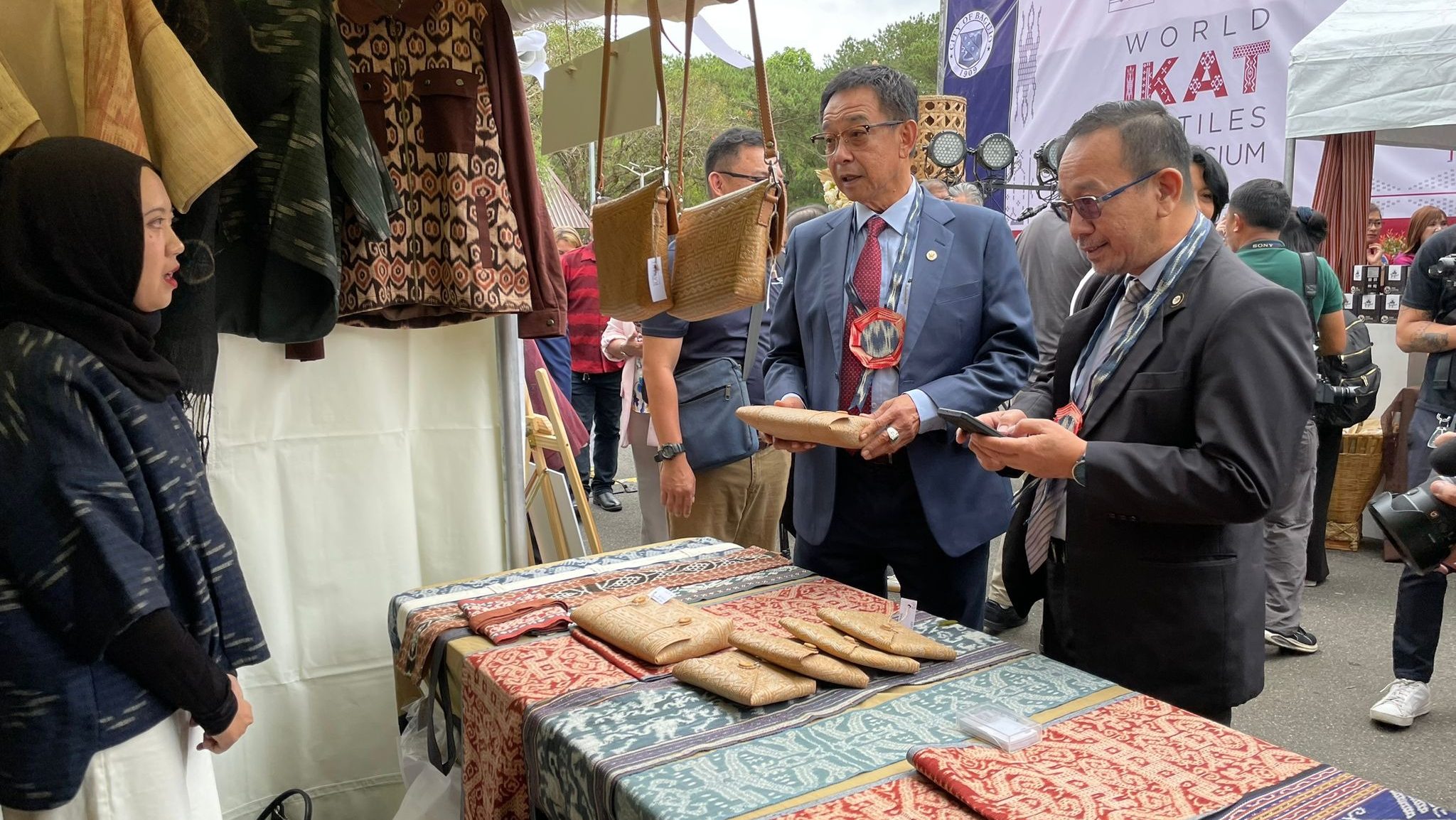 Sarawak Shines at World Ikat Textiles Symposium in the Philippines