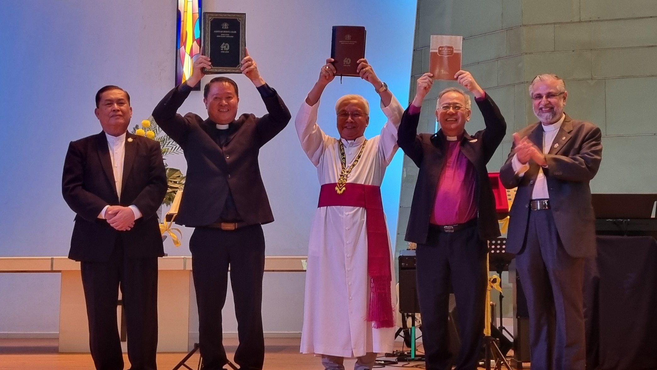 Historic Launch Two New Bahasa Malaysia Bibles Unveiled in Sarawak