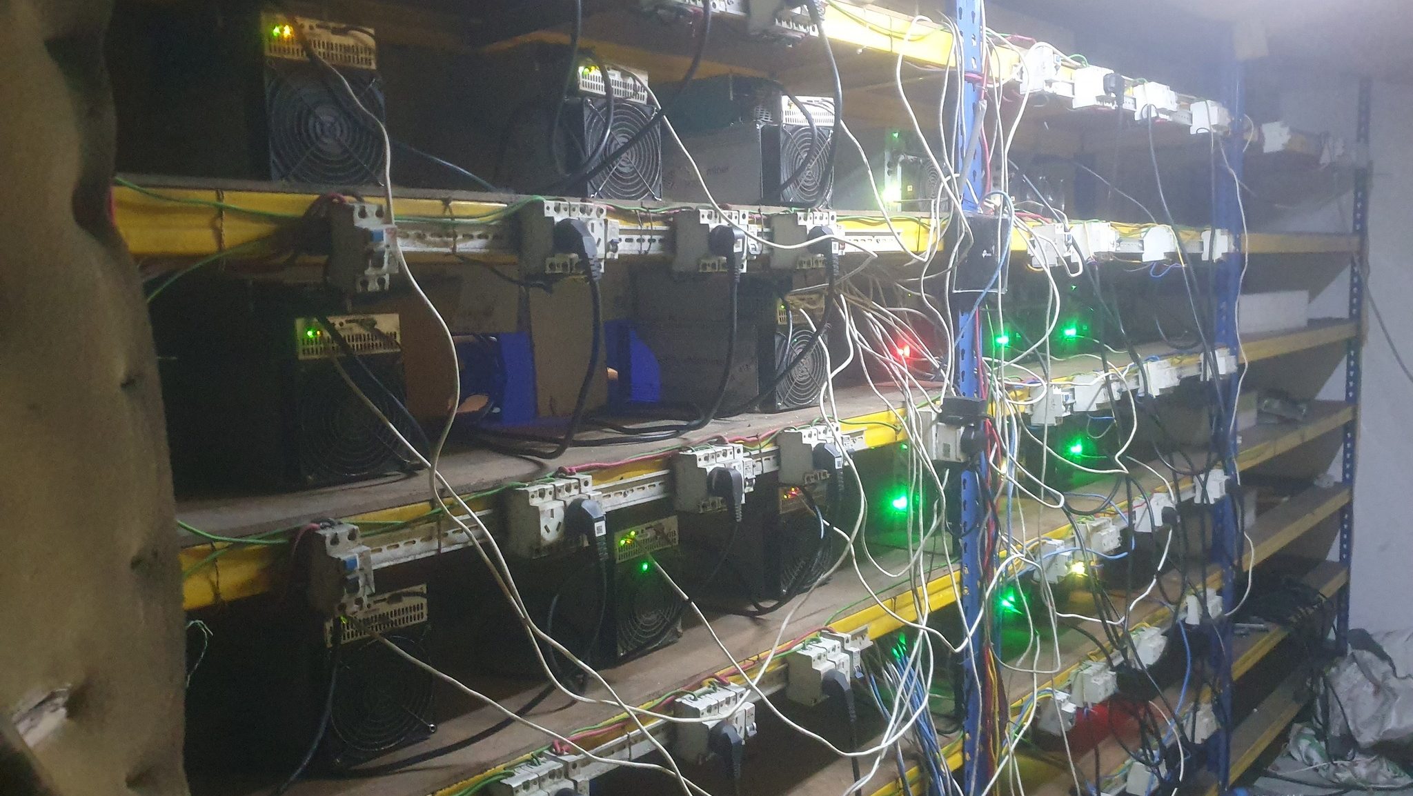 Sarawak Energy, Police Bust Cryptocurrency Mining Power Theft in Miri