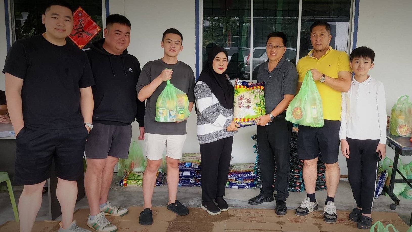 Tan Kun Gee’s 2025 CNY Charity Event Warms Hearts in Hui Sing
