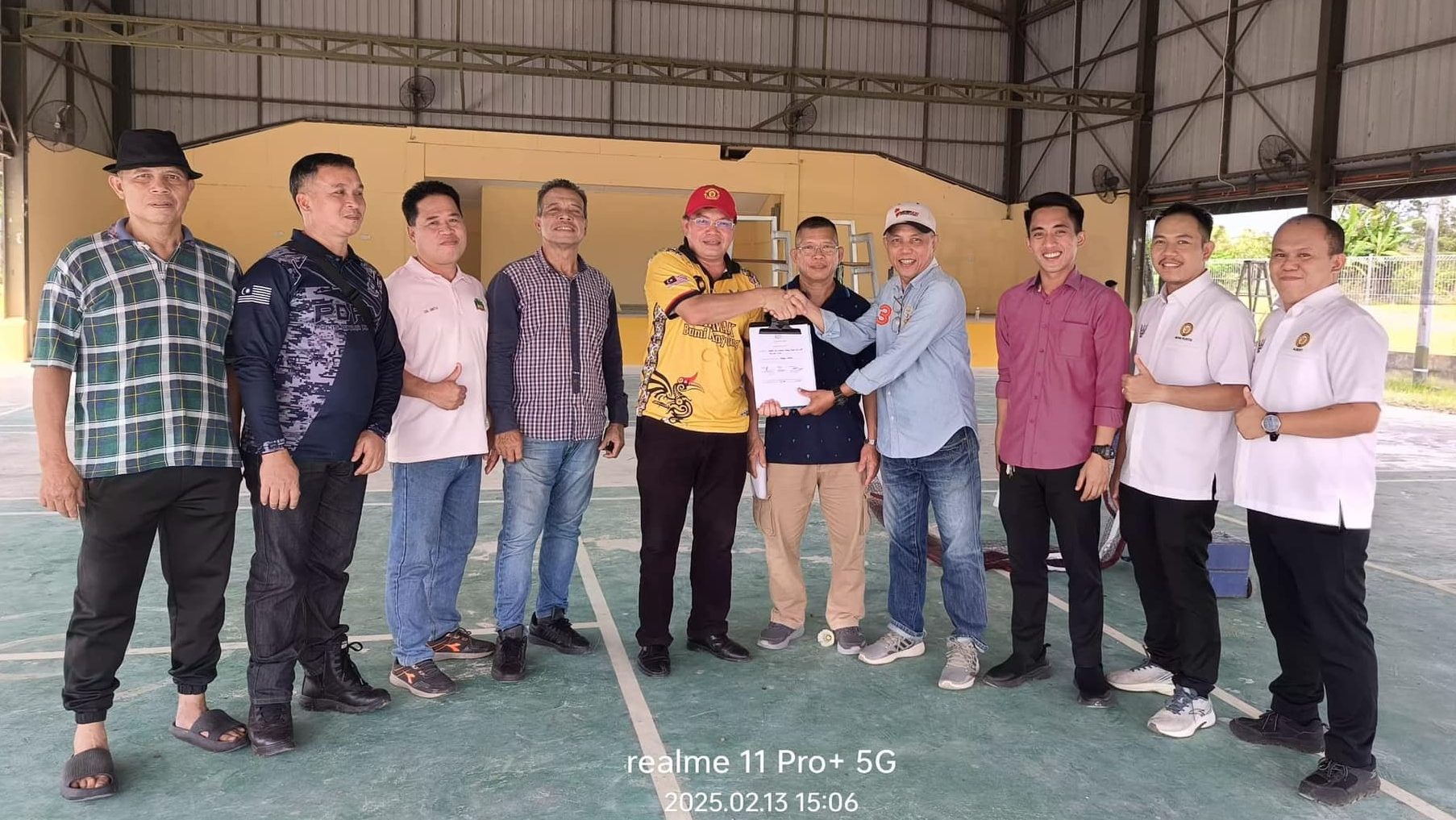 Billy Sujang Witnesses Handover of Completed and Ongoing RTP Projects in Opar