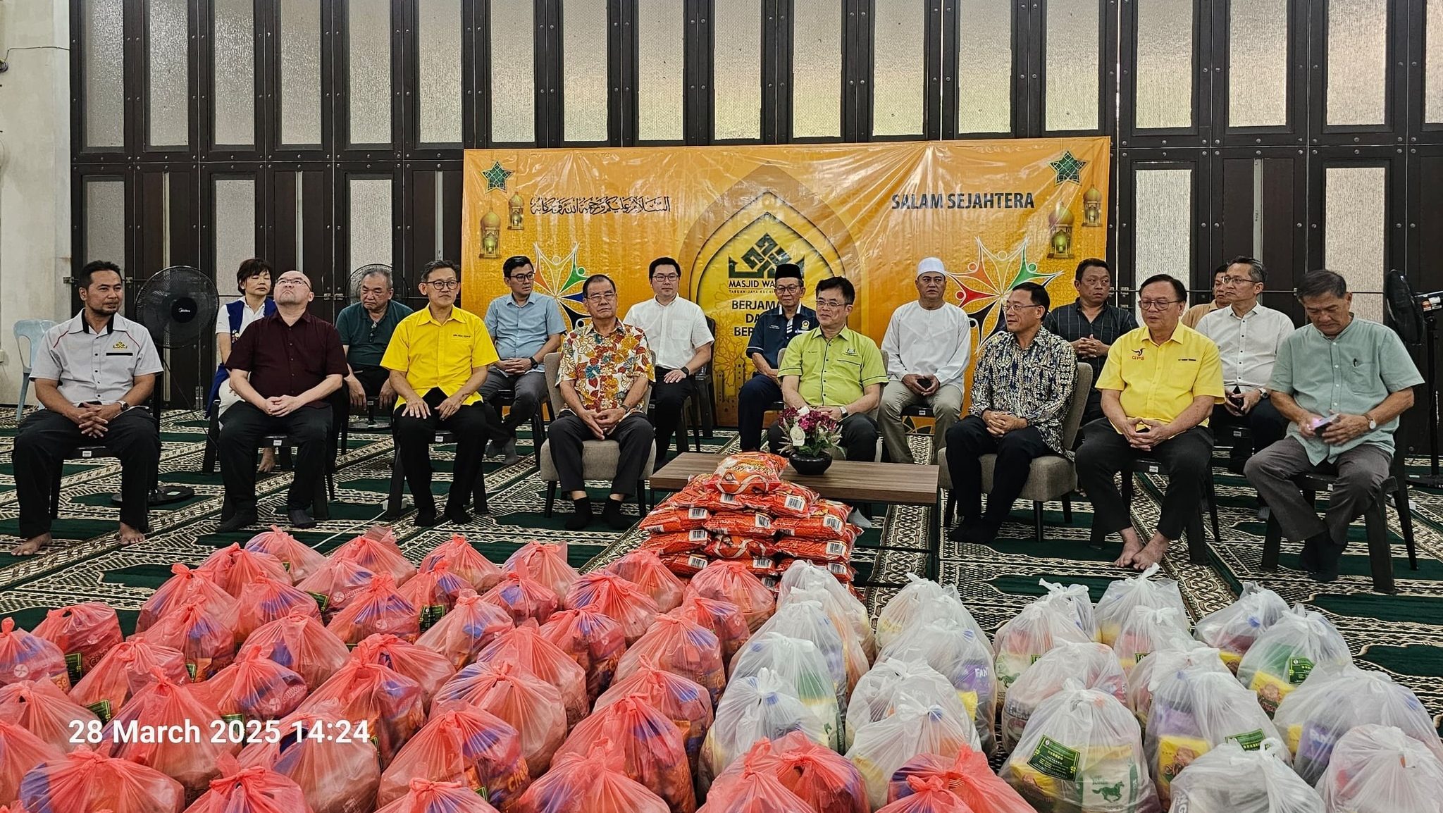 China-Sarawak Friendship Shines Consul General Xing Weiping Supports Ramadan Charity
