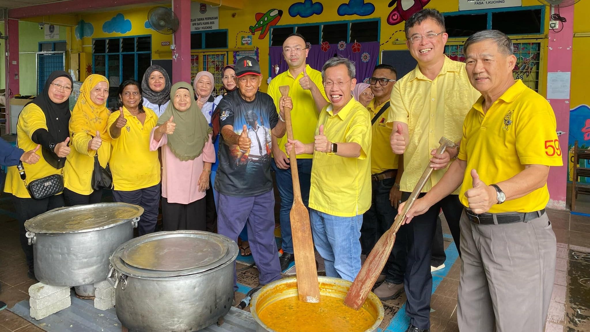 Dr Sim Kui Hian Joins Bubur Lambuk & Bubur Pedas 2025 Event in Batu Kawa