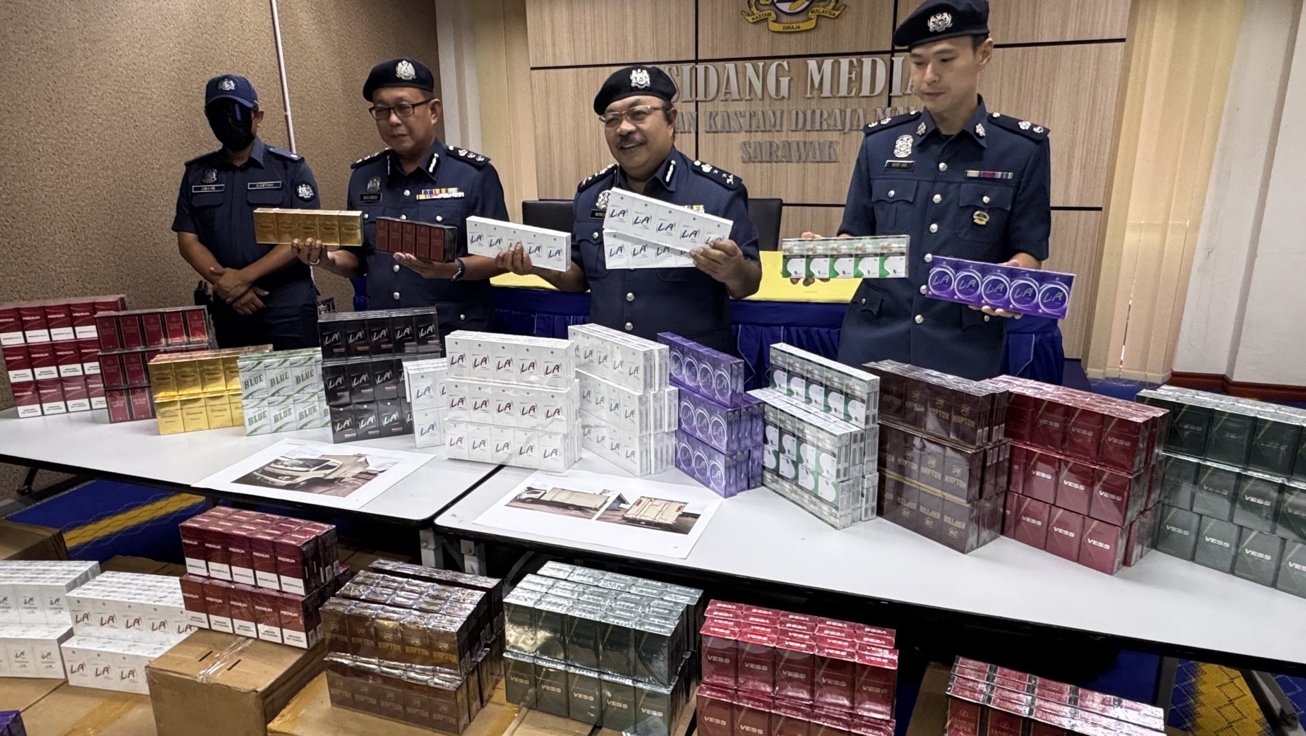Sarawak Customs Busts Massive Cigarette Smuggling Syndicate, Seizes Over 16 Million ‘Kretek’ Sticks
