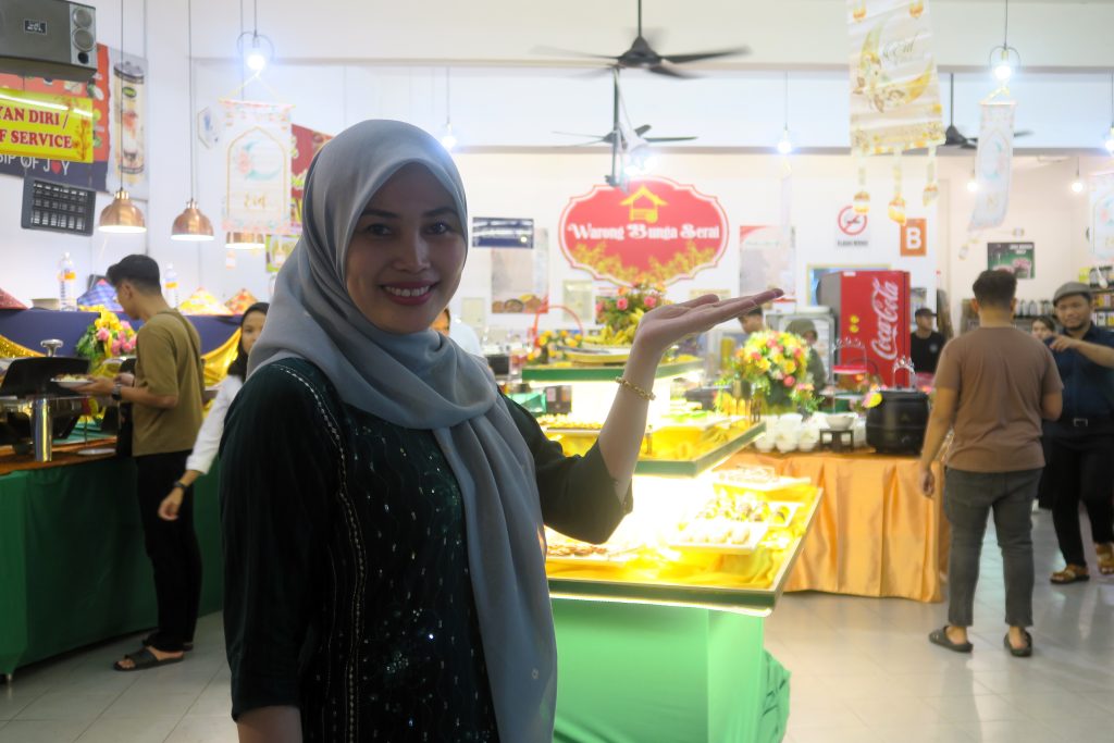 Warong Bunga Serai Kicks Off Juadah Istimewa 2025 — Delicious Deals & Nostalgic Dishes! 2 Warong Bunga Serai Kicks Off Juadah Istimewa 2025 — Delicious Deals & Nostalgic Dishes!