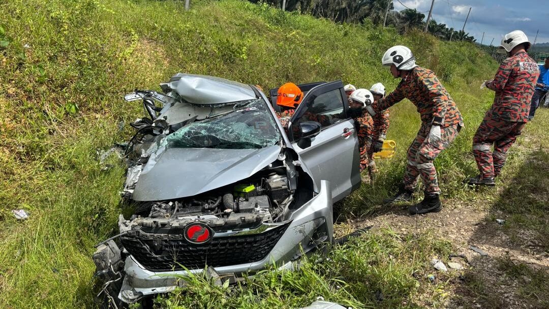 Fatal 4-Vehicle Crash on Jalan Kunak-Tawau Claims Young Driver’s Life
