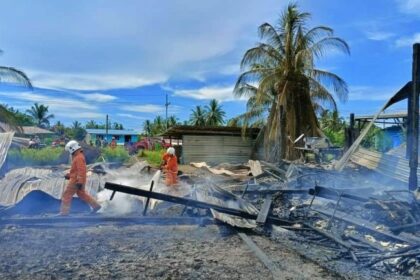 Fire Destroys Two Teacher Quarters Blocks at SK Perpat Saratok