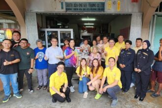 Free Vegetarian Lunch & Douhua Delight Brings Warmth to Padungan