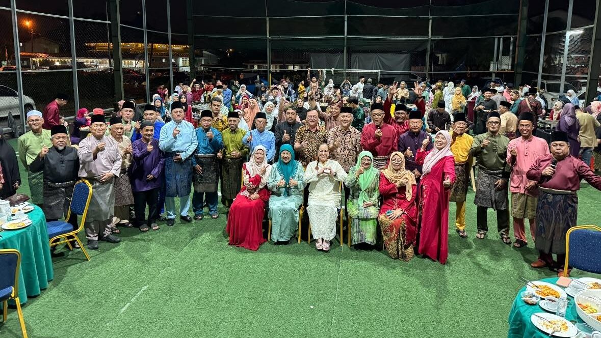 PBB Aidilfitri Gathering Unites Kampung Burung Lilin Community