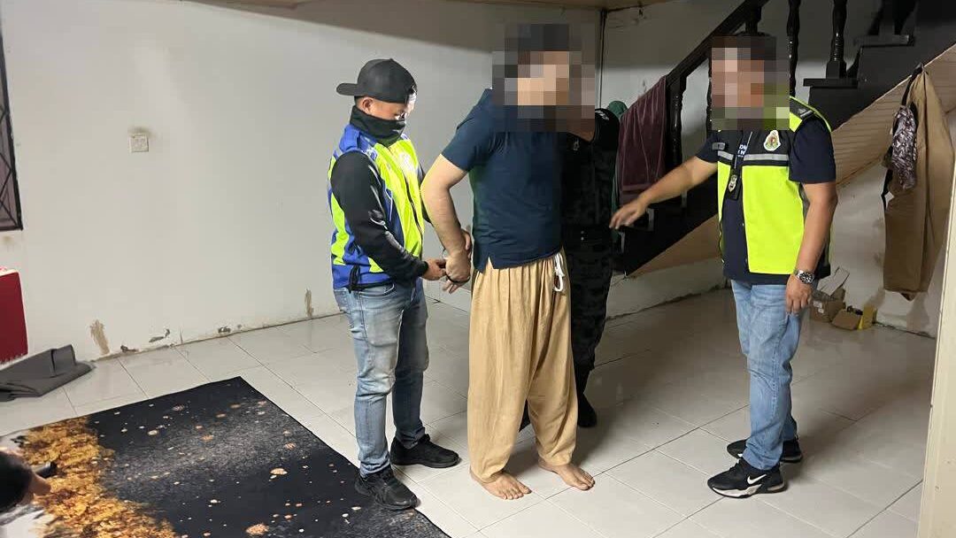 10 Undocumented Migrants Nabbed in Miri Raid on Illegal Rentals