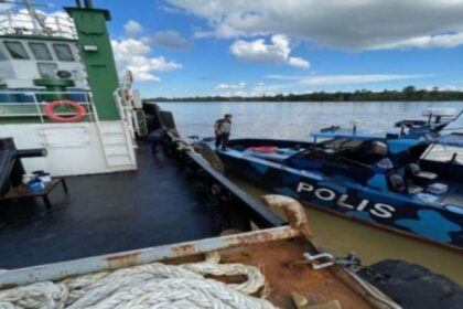 45,000 Litres of Diesel Seized in RM9.5 Mil Tugboat-Tanker Bust Off Batang Igan