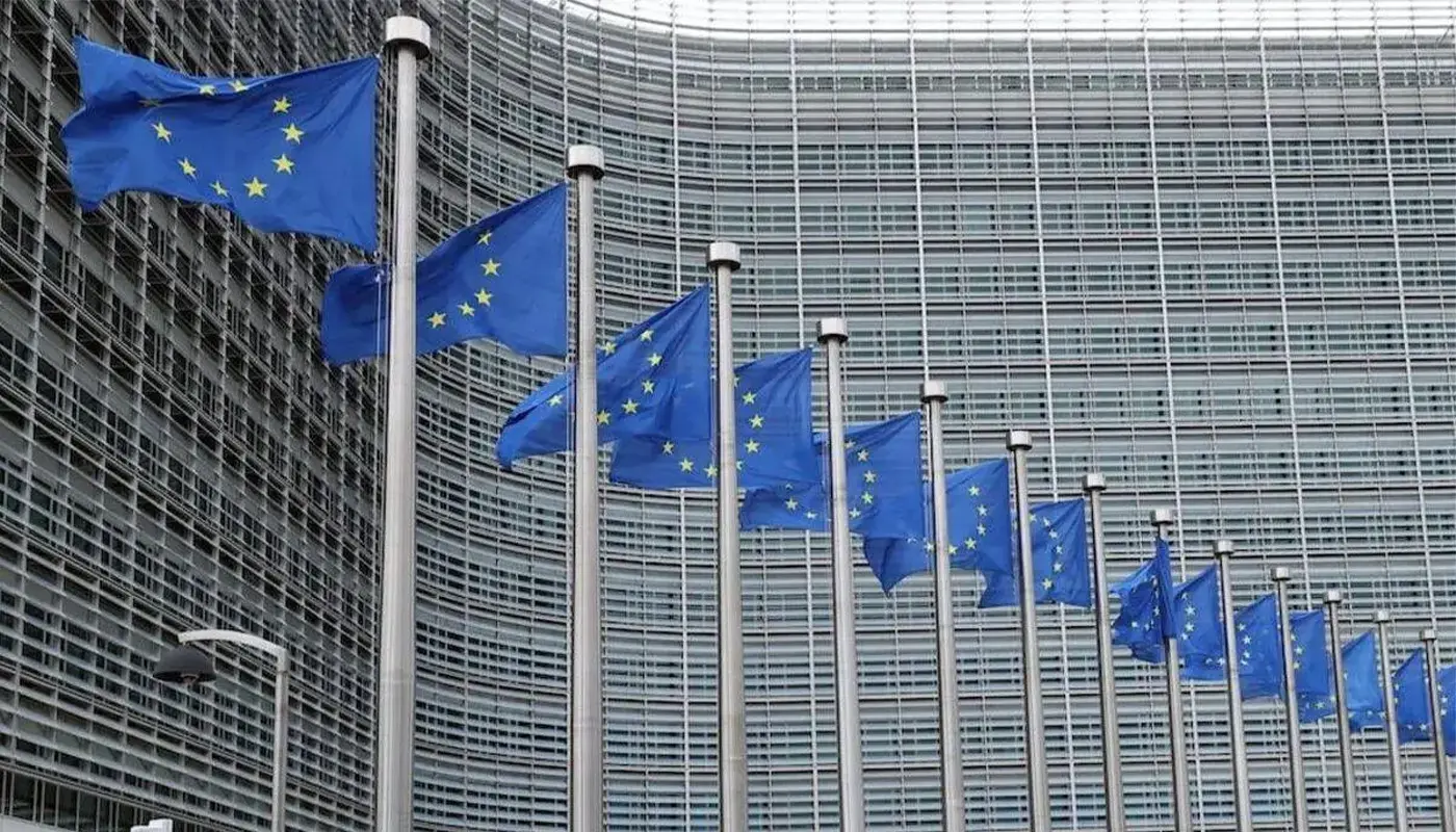 EU Slaps Apple and Meta with $800 Million in Antitrust Fines