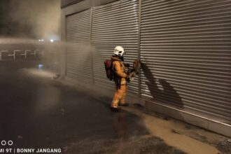 Early Morning Fire Destroys Kapit Convenience Store on Jalan Airport