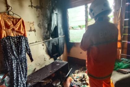 Elderly Woman Rescued in Room Fire at Kampung Muhibbah, Bintangor