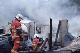 Empty Rental House in Miri Destroyed in Sudden Fire