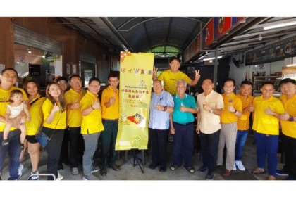 MBKS Mobile Service2U Brings Welfare Help to Petanak Kopitiam