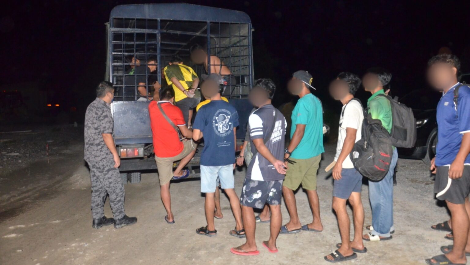 Midnight Immigration Raid in Kuching 25 Foreigners Detained