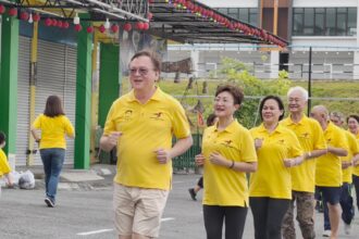 Mother’s Day Slow jog with YB Lo Brings Warmth and Smiles