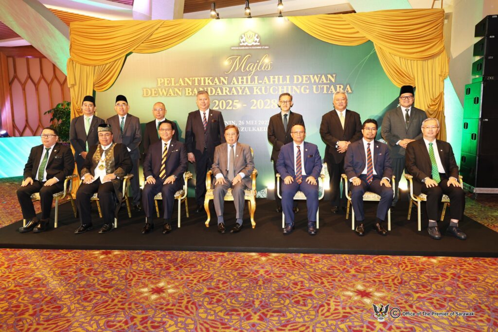 New DBKU Leaders Take Oath, YAB Premier Witnesses Ceremony 2 New DBKU Leaders Take Oath, YAB Premier Witnesses Ceremony