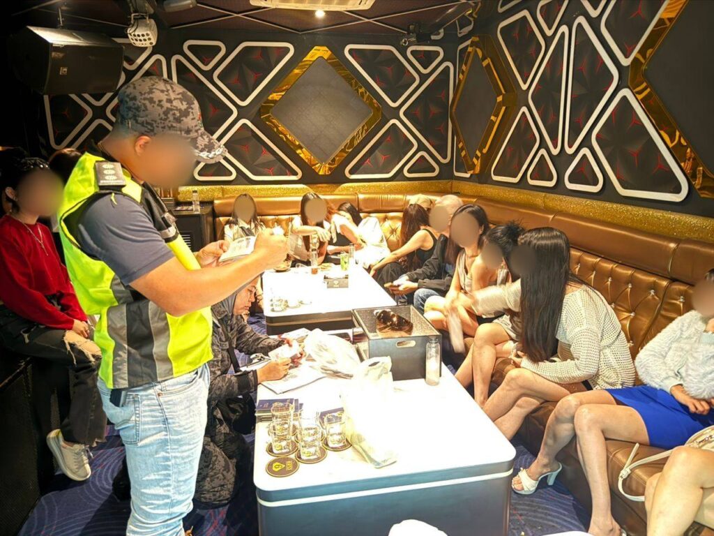 Ops Gegar: 40 Foreigners Caught in Miri KTV Immigration Raid 2 Ops Gegar 40 Foreigners Caught in Miri KTV Immigration Raid