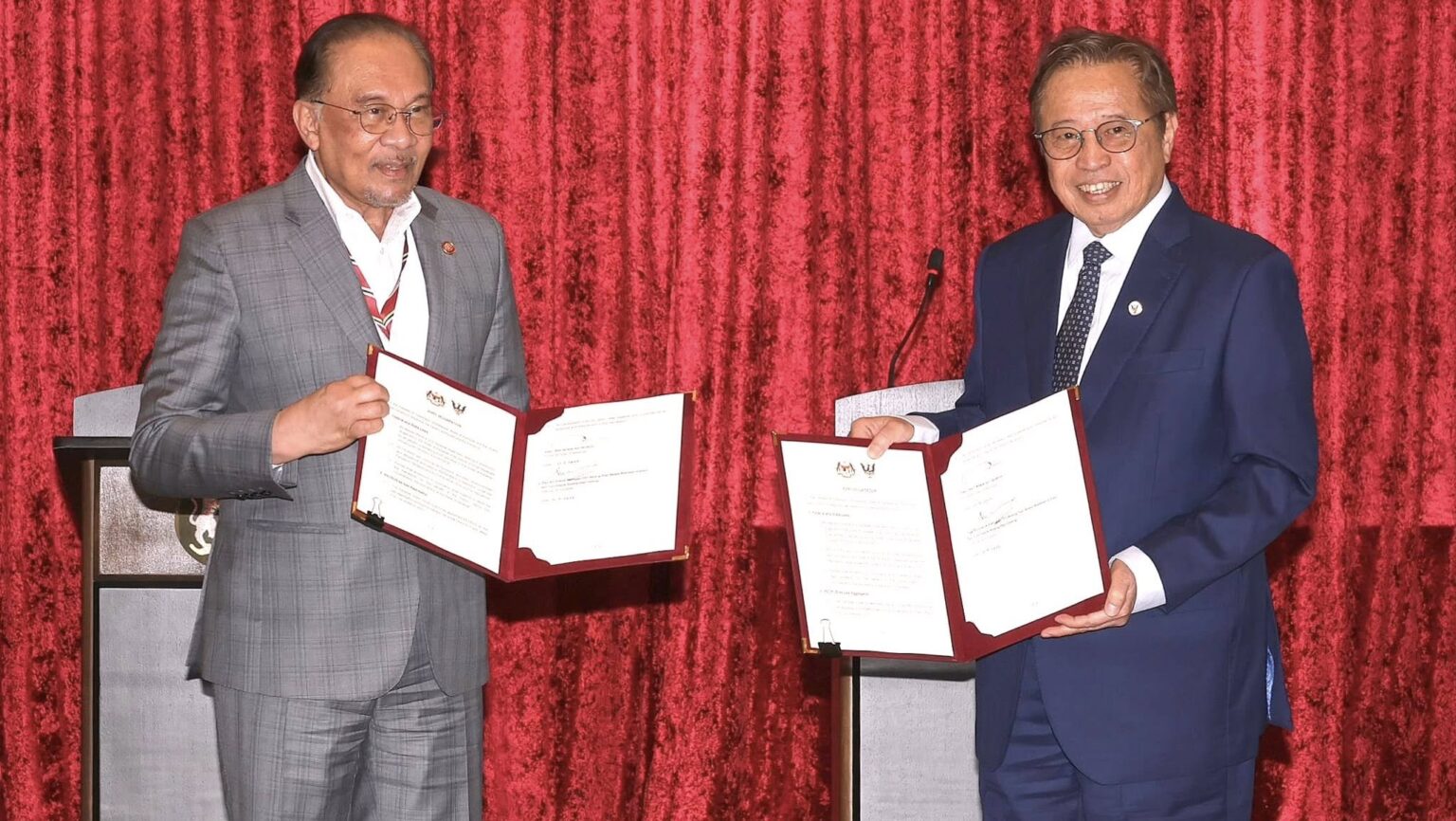 PM, Sarawak Premier Seal Historic Petronas-Petros Gas Agreement