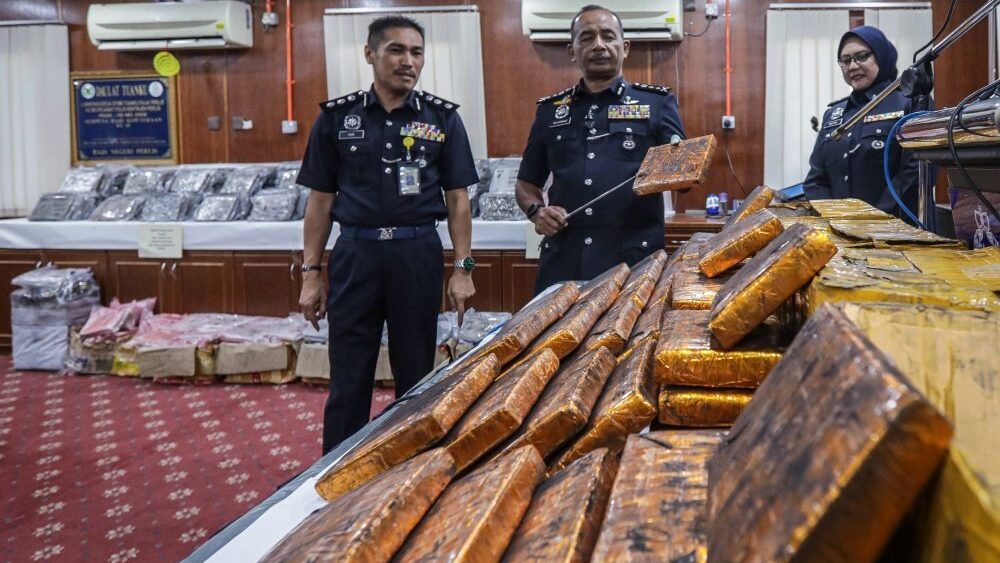 Perlis Police Seize RM1.3 Million Worth of Marijuana from Boat