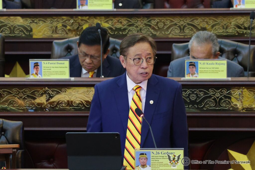 RM464.5 Million SKAS Aid Boosts Sarawak Lives and Digital Growth 2 RM464.5 Million SKAS Aid Boosts Sarawak Lives and Digital Growth