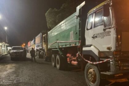 Timber Smuggling Foiled in Bintulu, Five Men Arrested by JHS