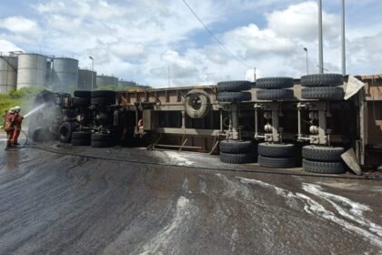 Tragedy in Bintulu Lorry Driver Burned in Fiery Head-On Crash