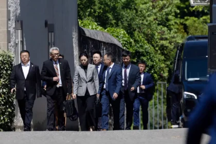 US-China Trade Talks Resume in Geneva with Signs of Progress