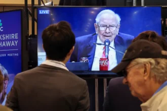 Warren Buffett to Step Down as Berkshire Hathaway CEO; Greg Abel Named Successor