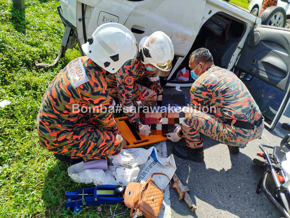 Woman Slightly Injured in Self-Driving Car Crash on Jalan Pan Borneo 2 Woman Slightly Injured in Self-Driving Car Crash on Jalan Pan Borneo