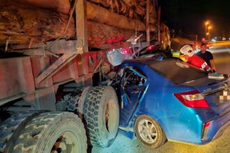 Woman Survives Horrific Crash with Logging Lorry on Selangau-Sibu Road