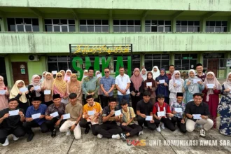 36 Outstanding SPM and STPM Students of SMK Agama Igan Honoured with Incentives