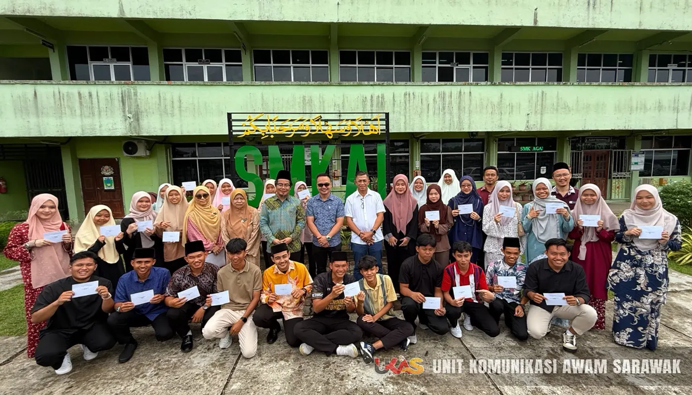 36 Outstanding SPM and STPM Students of SMK Agama Igan Honoured with Incentives