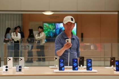Apple Faces Continued iPhone Shipment Decline in China as Huawei and Vivo Gain Ground