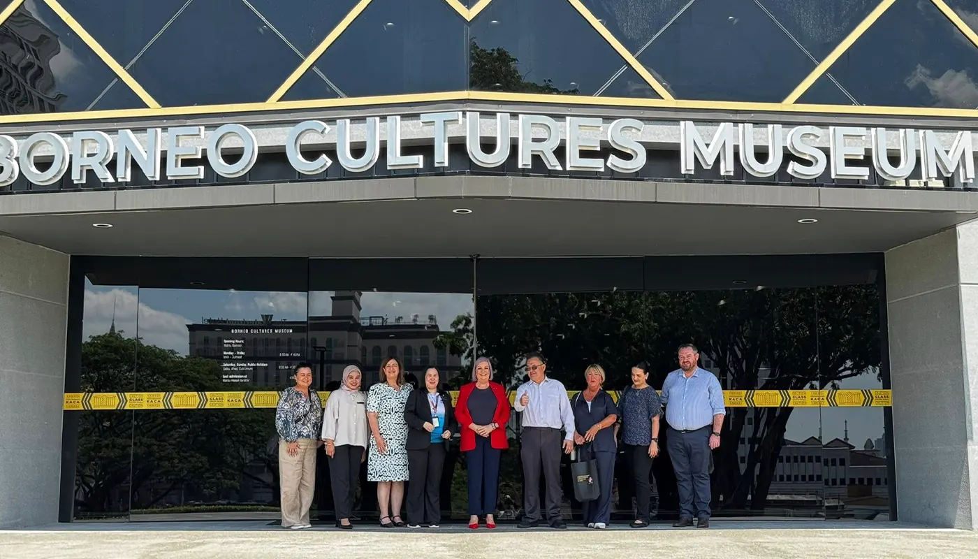Australian Minister in Kuching to Boost Ties With Sarawak