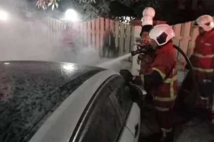 Car Fire in Miri Apartment Parking Lot, No Injuries Reported