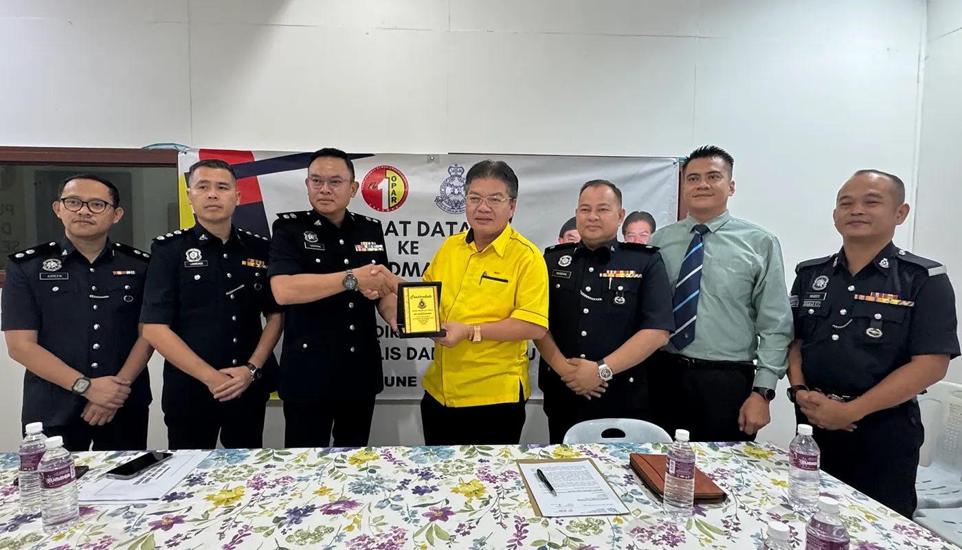 Opar ADUN Receives Courtesy Visit from New Lundu District Police Chief