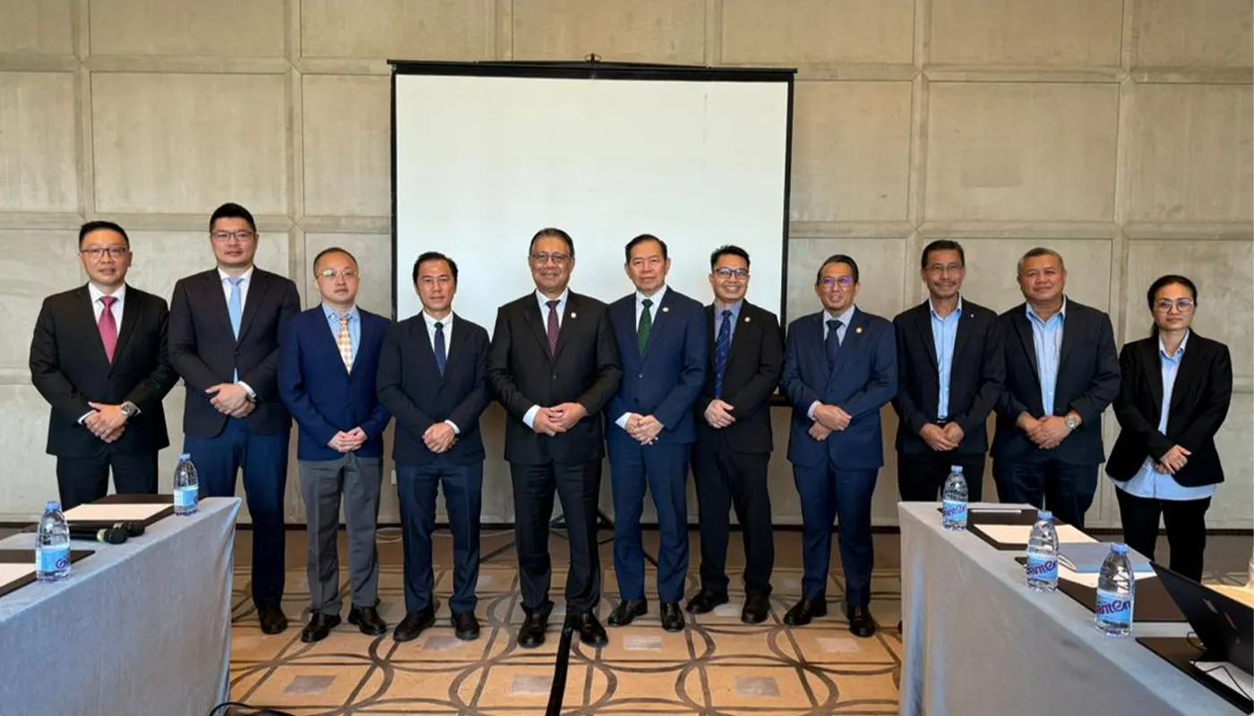 Sarawak Advances Green Vision at World Economic Forum in Tianjin