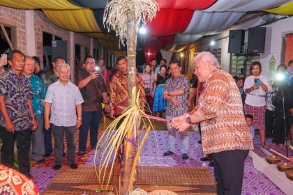 Sarawakians Are Like One Big Family – Datuk Amar Awang Tengah