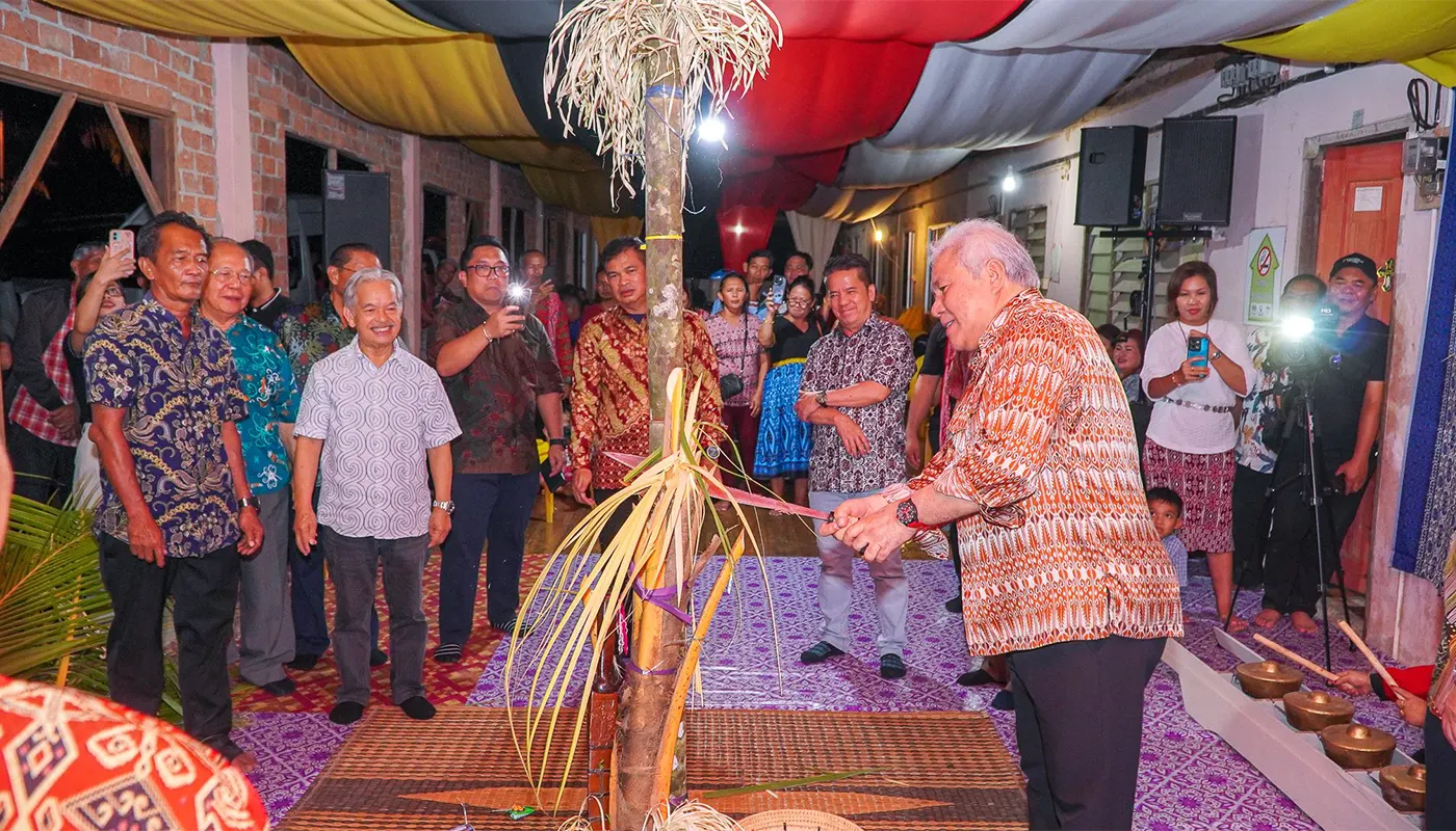 Sarawakians Are Like One Big Family – Datuk Amar Awang Tengah