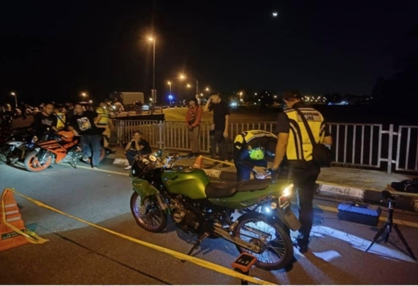 11 Motorcycles Seized in Kuching Street Racing Crackdown 2 11 Motorcycles Seized in Kuching Street Racing Crackdown
