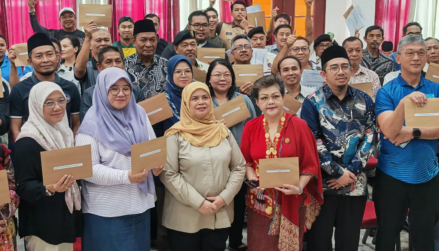 82 Organisations Get RM550,000 from Kota Samarahan MP