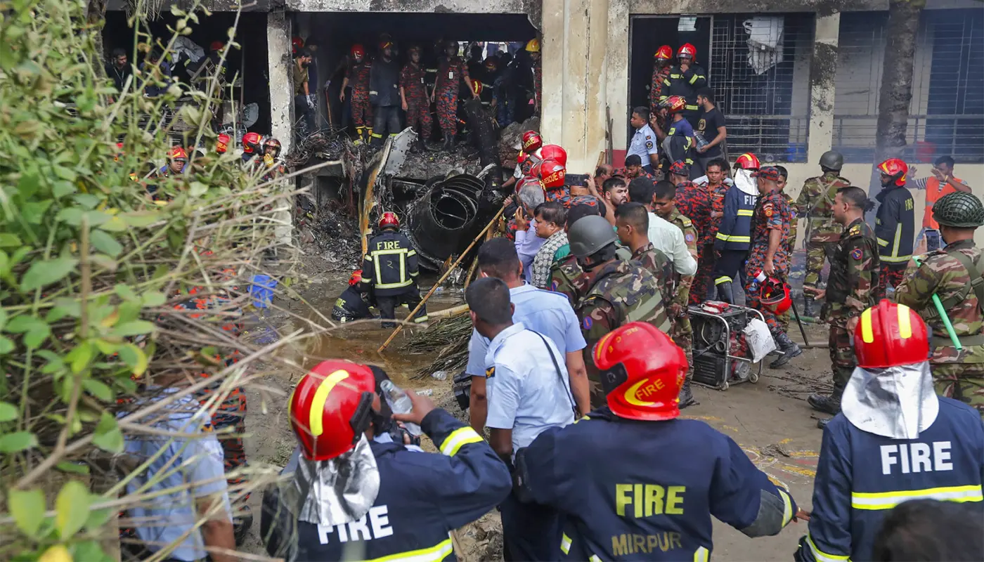 At least 20 killed as Bangladesh air force jet crashes into Dhaka school