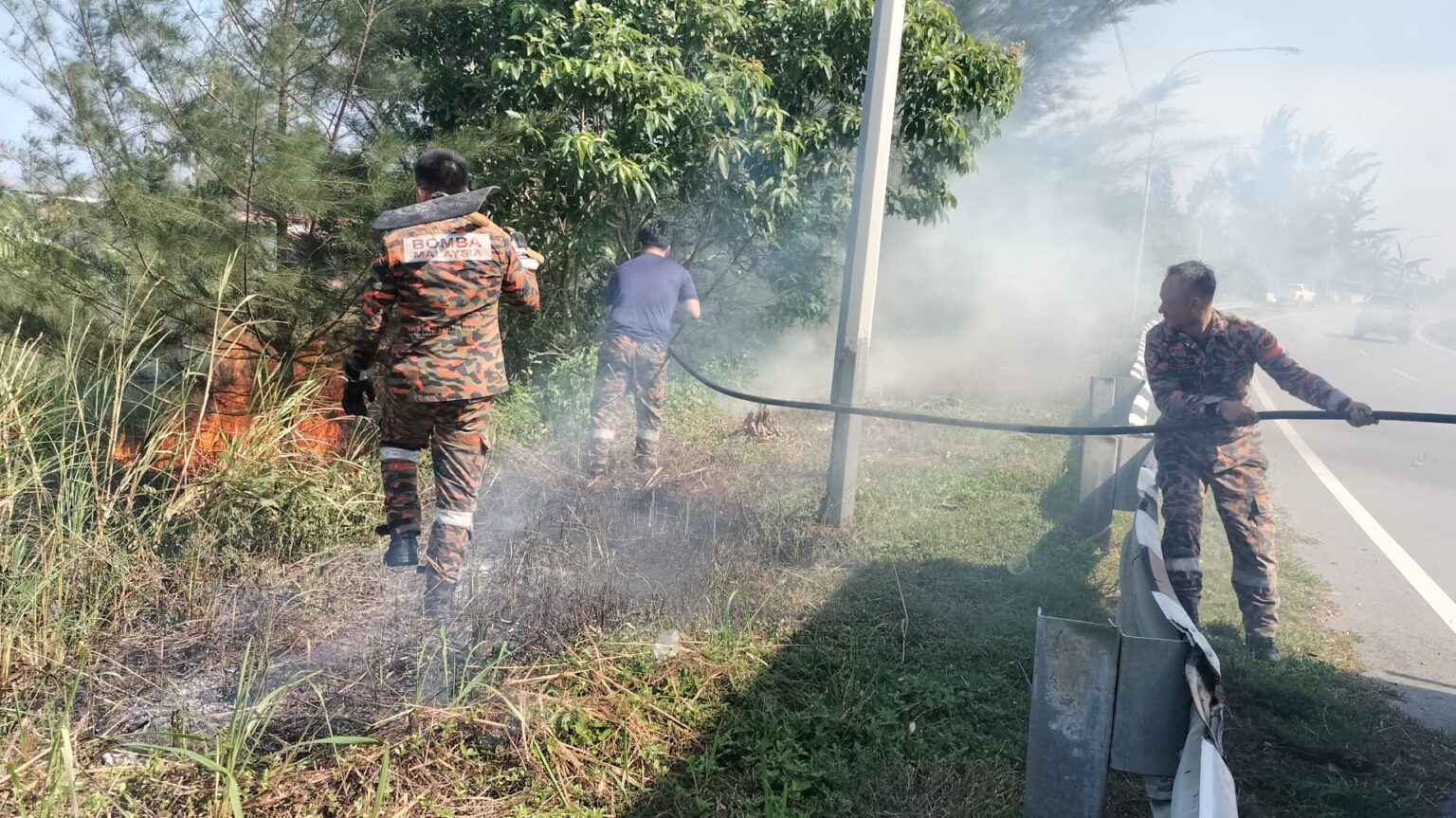 Bushfire Alert in Miri Fire Brigade Urges Public to Stop Open Burning