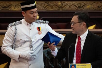 Chong Chieng Jen Ejected from Sarawak DUN After Heated Exchange