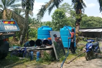 Clean Water Delivery to Sungai Mata and Naie Villages Proceeds Day and Night